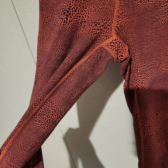 Lululemon Wunder Train High Rise Tight 25" Size 4 - Picture 4 of 7